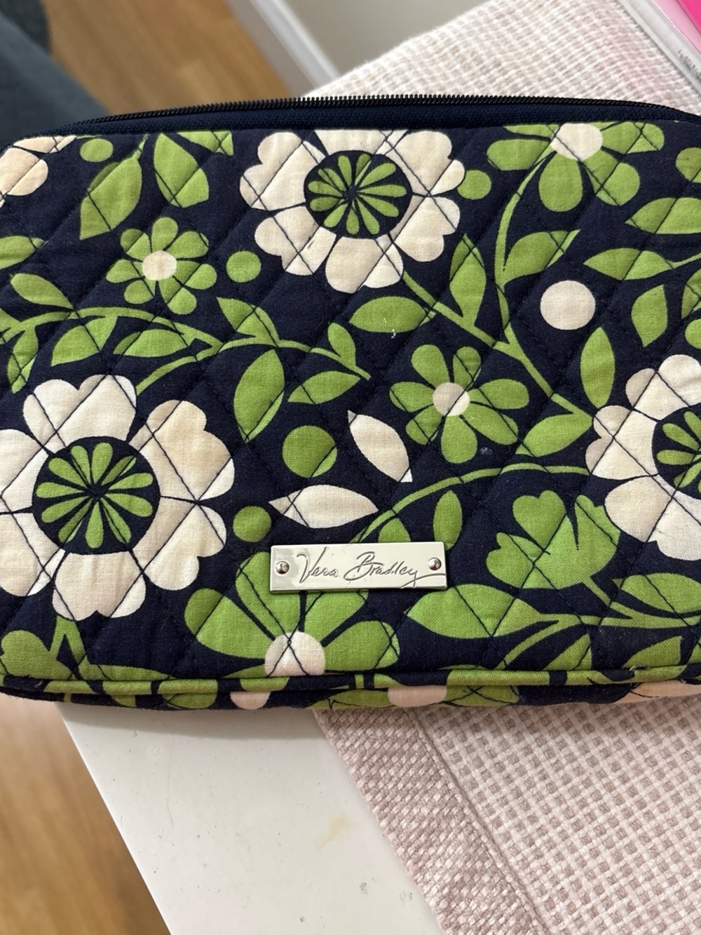 Vera Bradley Navy Green Cream Quilted Floral Cosmetic Case